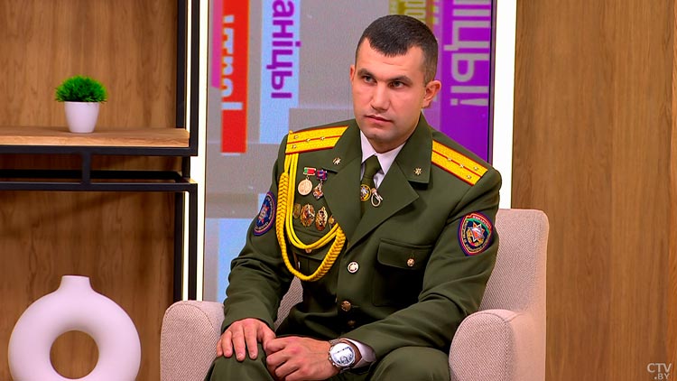Идут в огонь и воду, если надо, и котика с дерева снимут. Пообщались со спасателями в профессиональный праздник-1 Идут в огонь и воду, если надо, и котика с дерева снимут. Пообщались со спасателями в профессиональный праздник-1