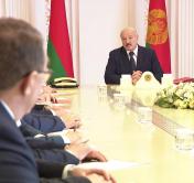 Александр Лукашенко: сшили миллионы масок, надо разворачиваться и Германии продавать