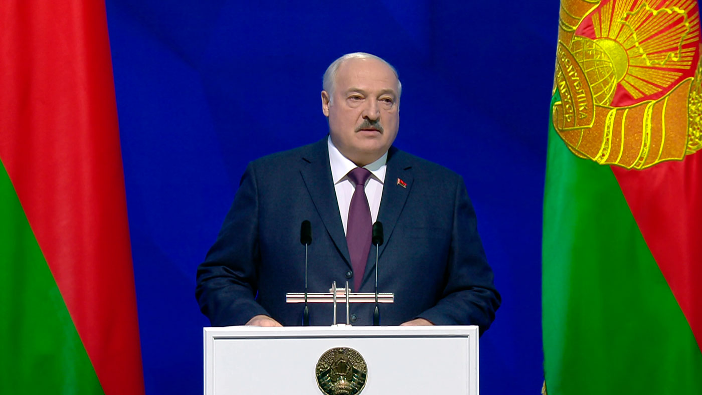 Лукашенко о Зеленском: я ему говорил, Володя, ты подумай! Народ с тебя спросит!