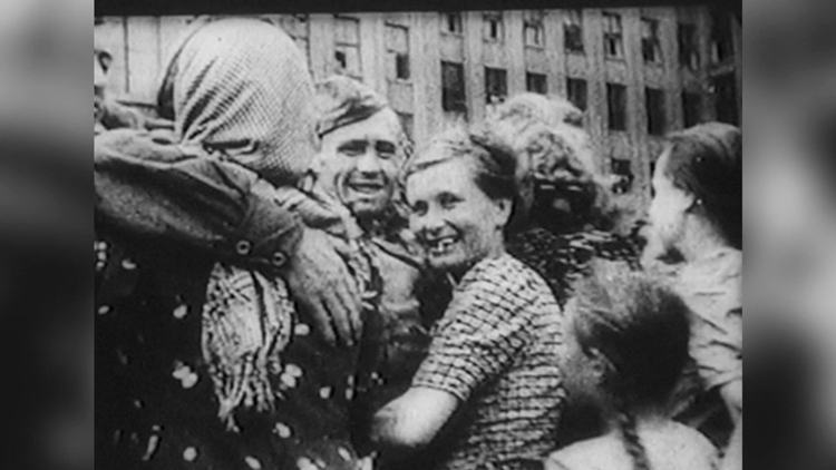 После войны нас отбросило к уровню 1913 года. Почему День Независимости – один из наиважнейших праздников Беларуси?-13