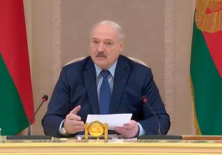 Лукашенко: на постсоветском пространстве практически в каждую республику поставляем лифты