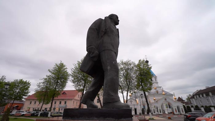 Церкви и памятник Ленину, угорь в реках и знаменитый основатель. Чем известен белорусский город Поставы?-22