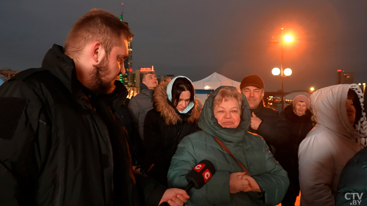 Белорусы пришли поклониться частице Пояса Пресвятой Богородицы. Почему это важно и чем недовольна оппозиция?-4
