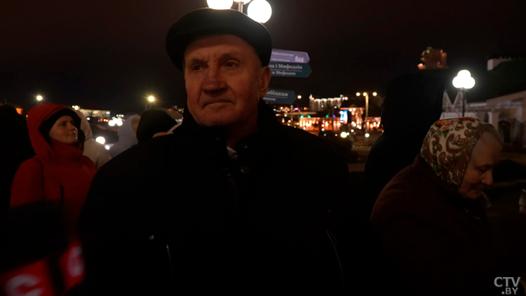 Белорусы пришли поклониться частице Пояса Пресвятой Богородицы. Почему это важно и чем недовольна оппозиция?-10
