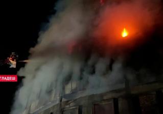 Число погибших из-за пожара на заводе в Бангладеш превысило 50 человек