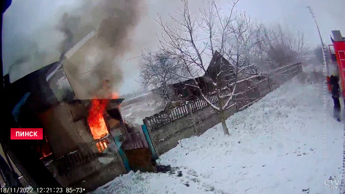 Два человека погибли во время пожара в Пинске-1