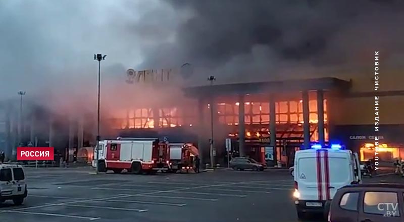 Пожар в гипермаркете Санкт-Петербурга ликвидирован-1