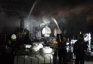 В Минске спасатели потушили цех по производству антифриза и тормозных жидкостей