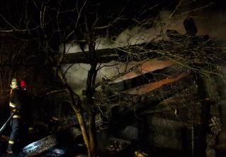 В Дятловском районе на пожаре в доме погиб пожилой мужчина