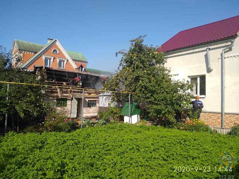 В Витебске в результате пожара в гараже сгорела машина -4