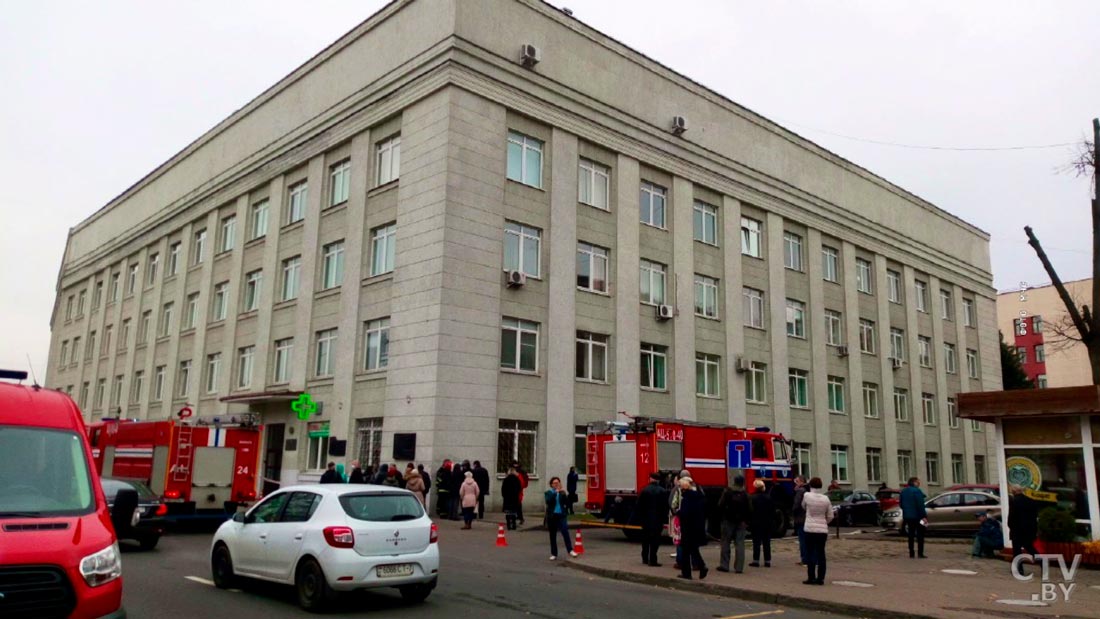 Из Института истории НАН Беларуси при пожаре эвакуированы около 50 человек-1