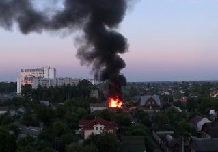 «У них были пьянки-гулянки каждый день». В Добруше пострадала женщина при пожаре