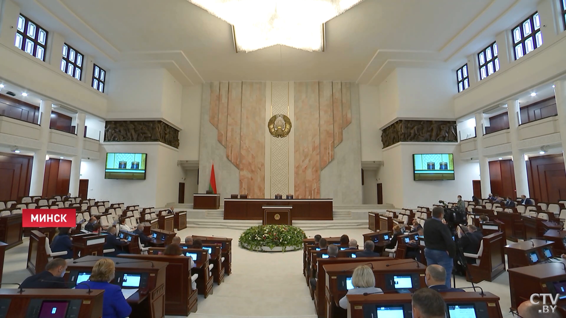 Практически революционная новация. Что белорусские депутаты говорят о едином дне голосования?-4