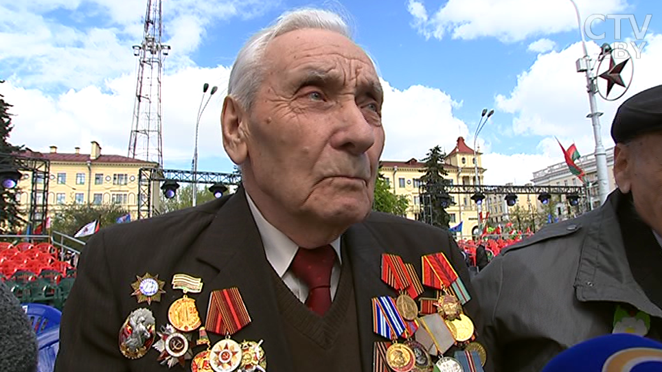 Президент – ветеранам: слава богу, что в свое время мною было принято решение об изучении отдельно курса «Великая Отечественная война»-1 Президент – ветеранам: слава богу, что в свое время мною было принято решение об изучении отдельно курса «Великая Отечественная война»-1