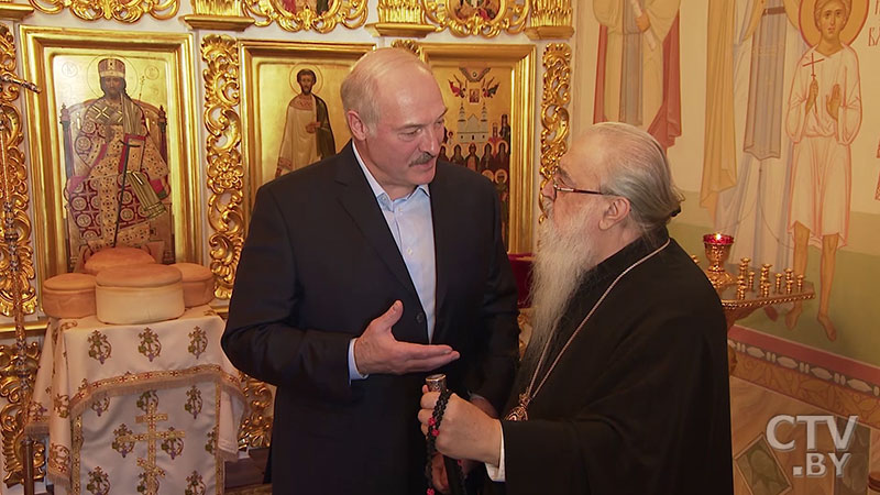 Александр Лукашенко и митрополит Филарет вместе поздравили белорусский народ с Воскресением Христовым -13
