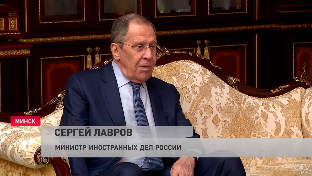 Лукашенко: «Что меня поражает и приятно удивляет, Украина пока держится. Она на провокации против Беларуси не идёт»-10