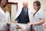 Президент посетил новый родильный дом на базе 5-й городской клинической больницы