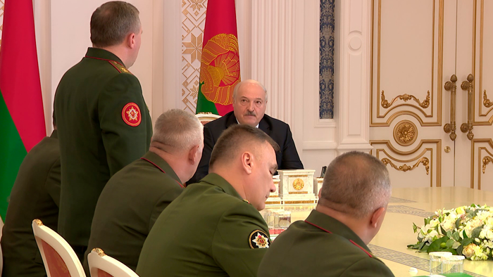 Лукашенко о ситуации на границе: России сейчас не до этого конфликта, у них хватает проблем