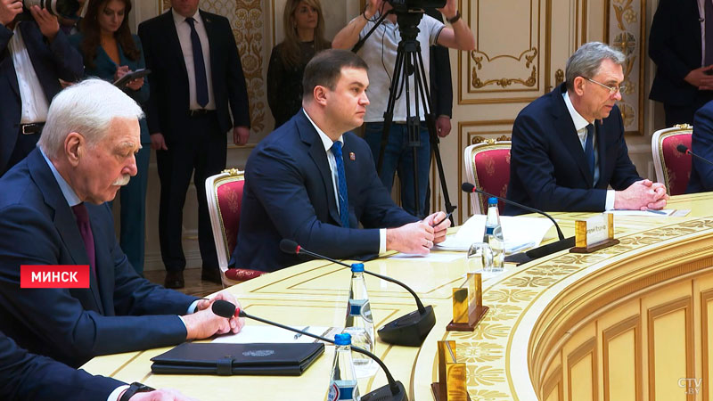 Президент и губернатор Омской области обсудили вопросы импортозамещения-1