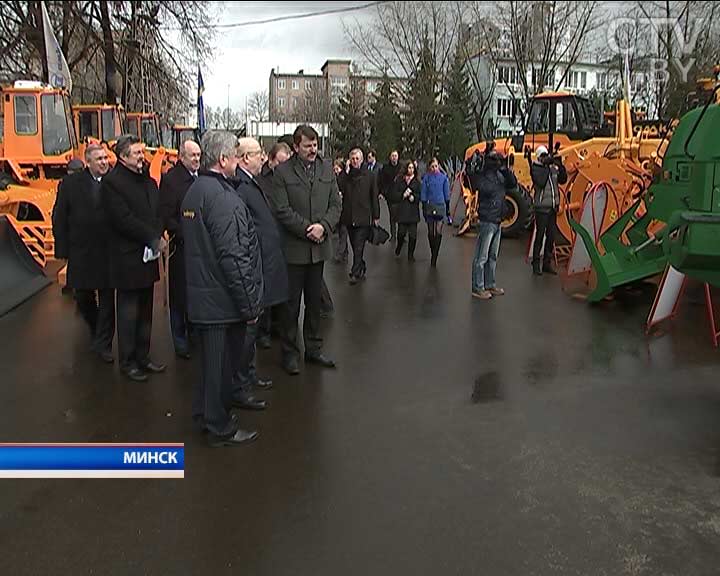 Беларусь теряет деньги из-за «расхлябанности» в сельском хозяйстве. Президент требует «всех перевести на военное положение»