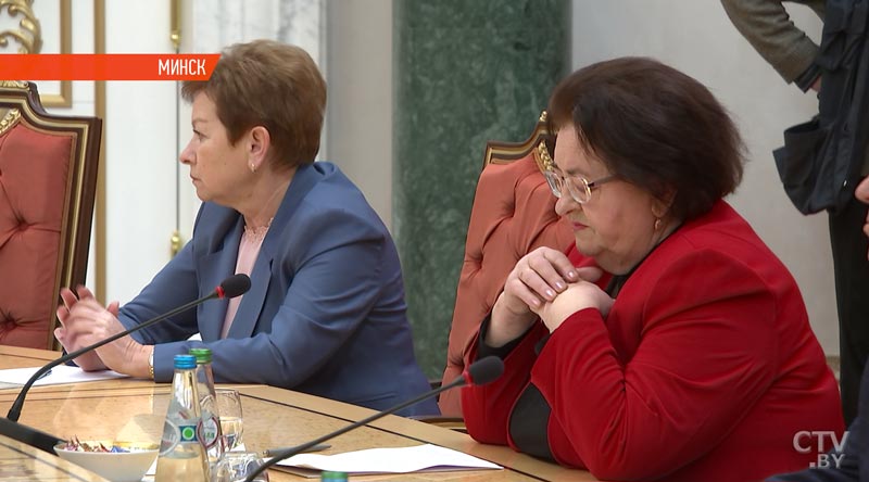 Александр Лукашенко предлагает судьям Конституционного Суда вести активную преподавательскую работу в вузах       -8