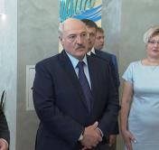 «Мы будем делать настоящих рекордсменов». Президенту показали новый бассейн в Марьиной Горке 