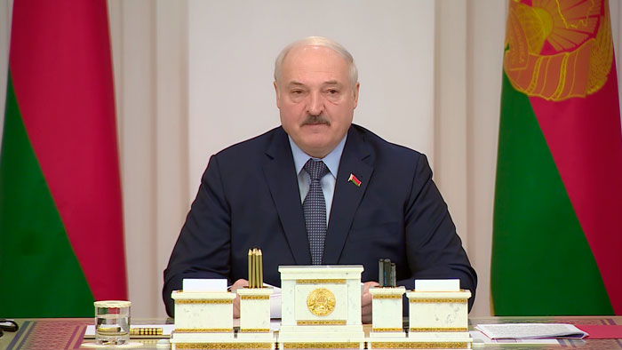 Александр Лукашенко на совещании с правительством: «Сегодня как никогда на счету каждая копейка»