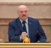 Лукашенко о ситуации на границе: американцам надо здесь заварушку создать, они будут наблюдать и оружие поставлять