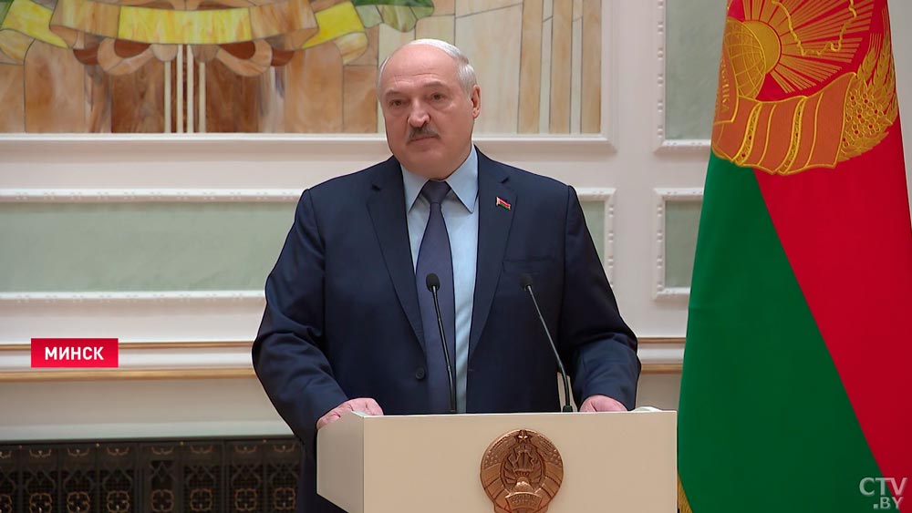 Лукашенко: «Будем беречь так же, как память предков, героическую историю и славянское братство»-1
