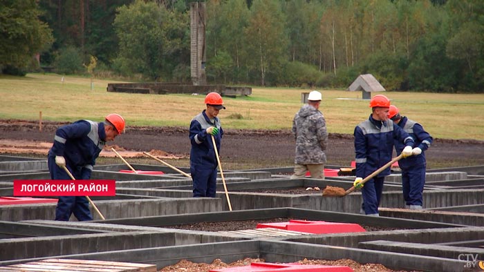 «Это самый уникальный экспонат». Какую археологическую находку показал Президенту директор «Хатыни»?-1