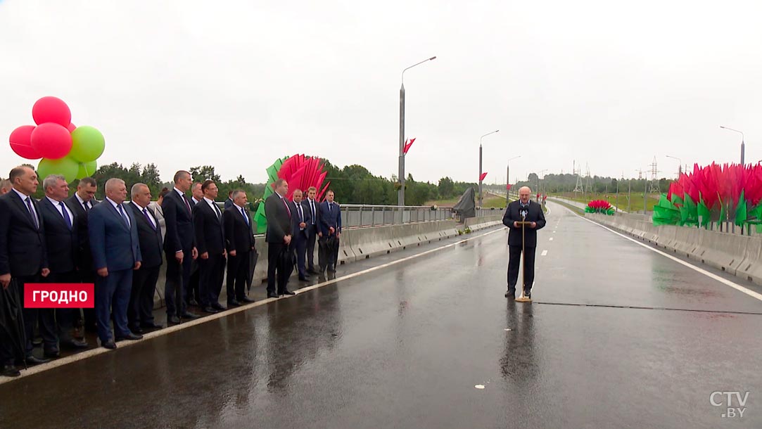 Лукашенко на открытии моста в Гродно: «Мы собирали деньги со всей страны, чтобы его восстановить»-4