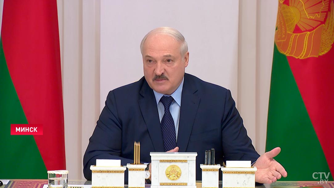 «Надо уже не темнить тут, а прямо говорить». Лукашенко рассказал, когда пройдёт референдум по новой Конституции-1