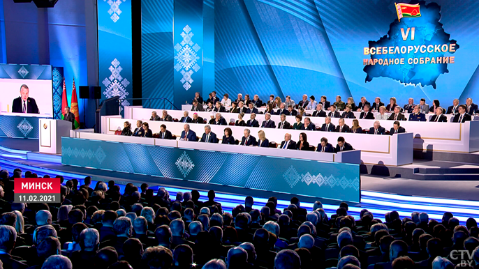 «Привести в соответствие с Конституцией». Президент подписал ряд законов для парламента – что изменилось?-13