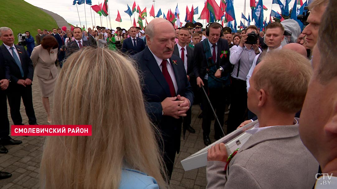 Этот подарок будет основной святыней во Дворце Независимости. Что альпинисты подарили Президенту?-7