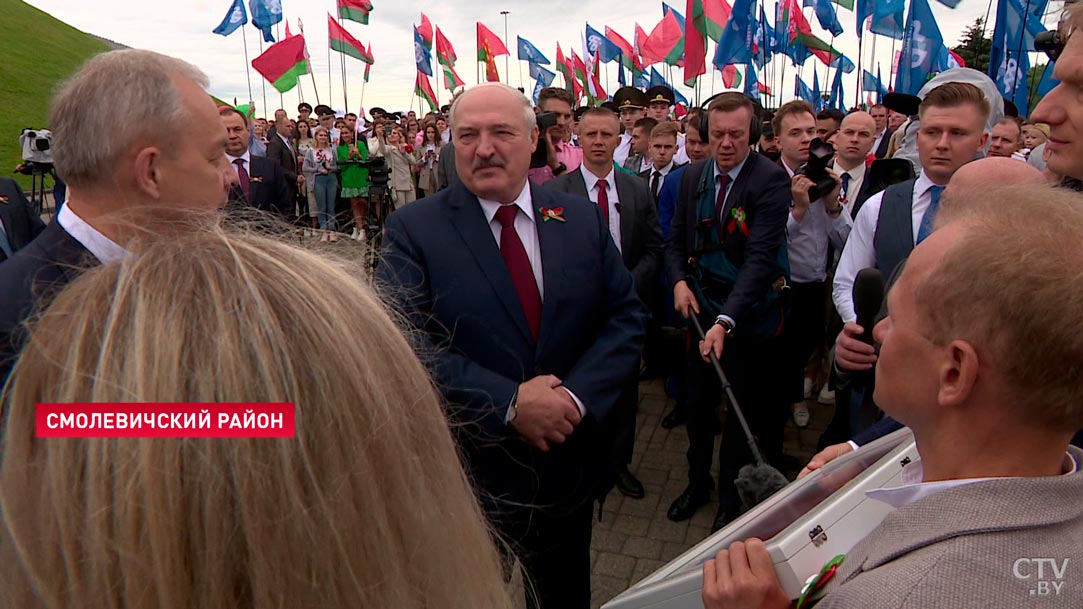 Этот подарок будет основной святыней во Дворце Независимости. Что альпинисты подарили Президенту?-10