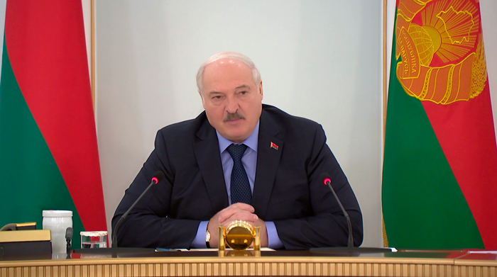 Лукашенко: если бы не было кукурузы, нам было бы очень тяжело. При всей засухе она даёт хорошие результаты