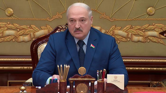 Александр Лукашенко: «Это наказание, принятое судом. Ну так надо исполнять решения судов»