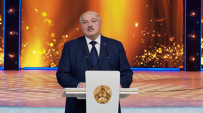 Лукашенко: «В мире очень неспокойно, но мы должны сделать всё, чтобы на душе у белорусов было светло»