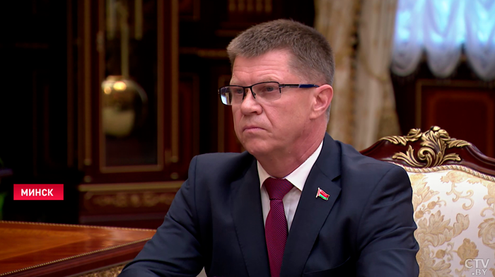 Лукашенко: я всегда поддерживаю трудящихся, но чтобы что-то требовать, надо работать-10 Лукашенко: я всегда поддерживаю трудящихся, но чтобы что-то требовать, надо работать-10