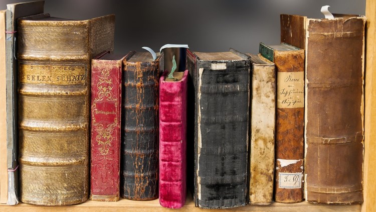 Заскучали и не знаете, что почитать? Предлагаем 5 книг, которые могут вас заинтересовать