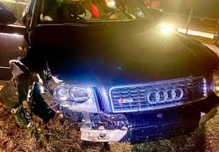 В Минске пьяный водитель Audi снёс ограждение и вылетел с дороги