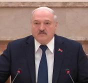 «Не надо тут замыкаться на Лукашенко, Лукашенко своё сделал. Осталось основное – принять Конституцию»