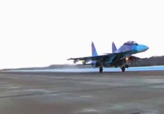 На высоте 8000 метров. Российские истребители Су-30 выполнили патрулирование границы Беларуси
