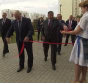 Александр Лукашенко на открытии поликлиники в Гомеле: «Вы у нас последние, которые выходите из этой заразы»