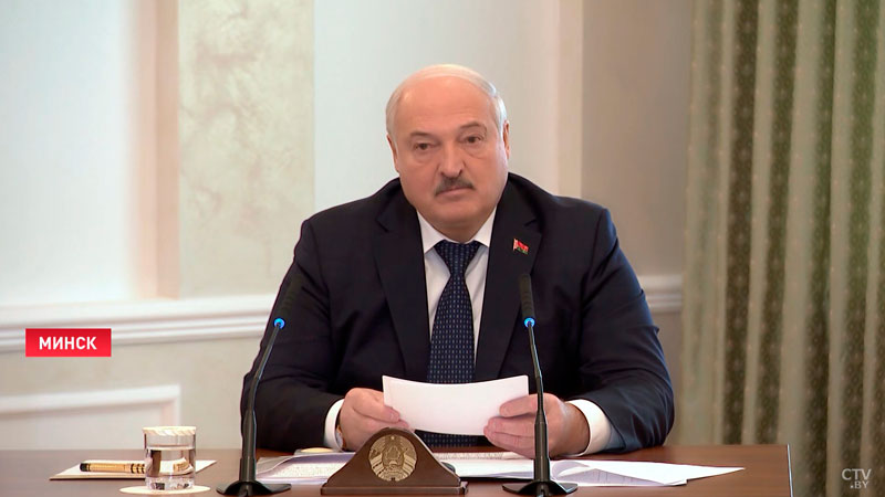 Лукашенко: Церковь должна сделать шаг навстречу простому человеку-4