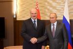 Белорусский лидер поздравил Владимира Путина с днём рождения