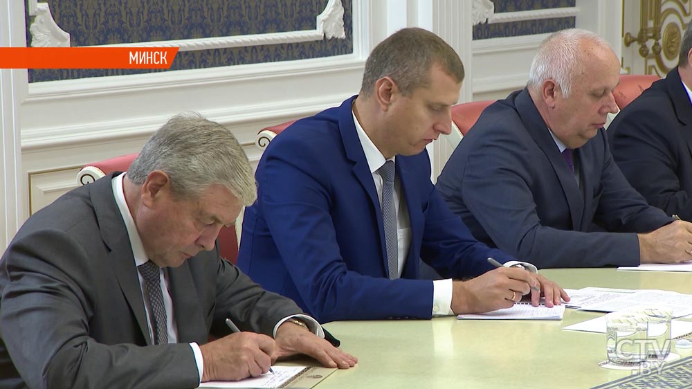 «В очень позитивном ключе был диалог»: Александр Лукашенко подвел итоги переговоров в Сочи-1
