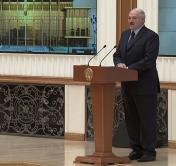 Президент Беларуси: Ставлю задачу увеличить объёмы строительства жилья для многодетных