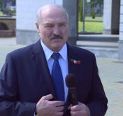 Александр Лукашенко: с удовольствием увидел бы на параде тех, кто победил в эти дни. Переболевшие – люди, которые победили