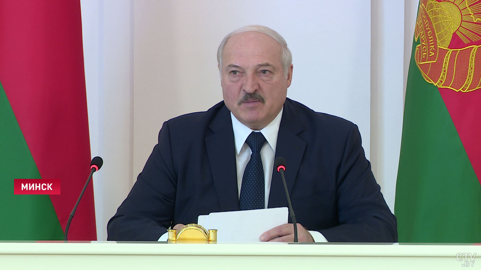 «Это ж не дело – оскорбление за оскорблением». Александр Лукашенко требует решительно реагировать на деструктив в СМИ-4